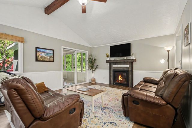 7475 Thornapple River Drive Se, Caledonia Twp, MI 49316