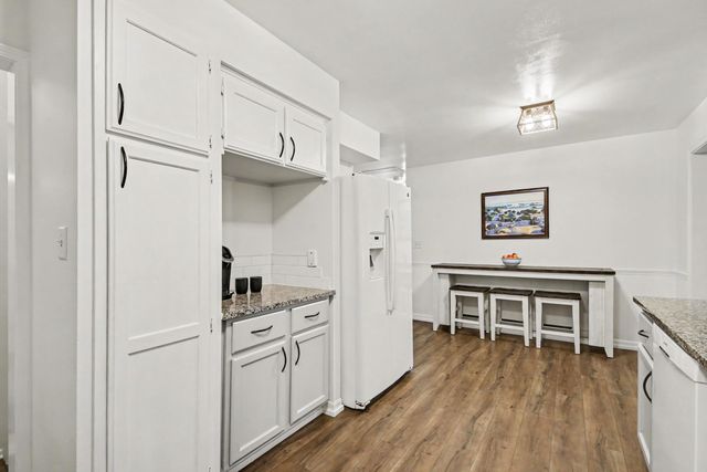 7475 Thornapple River Drive Se, Caledonia Twp, MI 49316