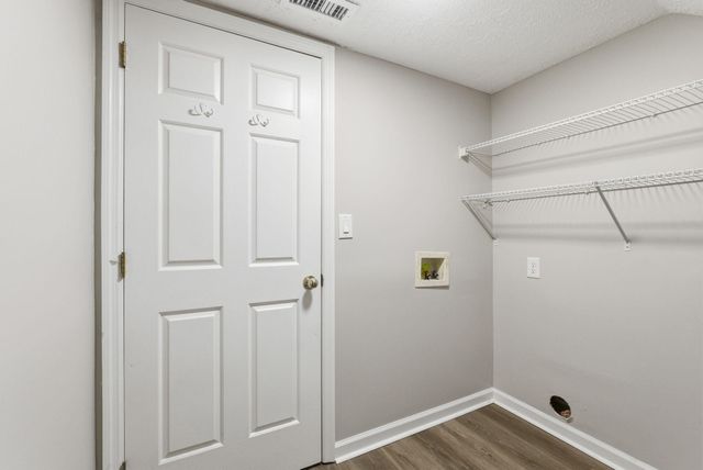 641 Hugging Bear Lane, Lexington, KY 40509