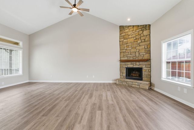 641 Hugging Bear Lane, Lexington, KY 40509