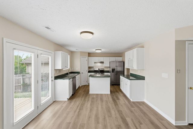 641 Hugging Bear Lane, Lexington, KY 40509