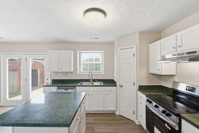 641 Hugging Bear Lane, Lexington, KY 40509