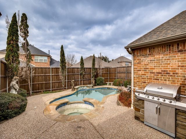7013 Salem Court, Rowlett, TX 75089