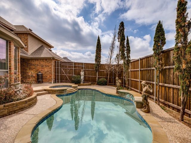7013 Salem Court, Rowlett, TX 75089