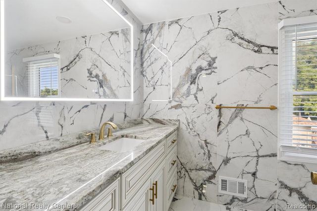 12387 Cedar Drive, Shelby Twp, MI 48315