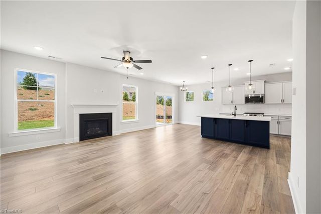 2371 Robbins Perch West Court, Kernersville, NC 27284