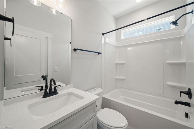 2371 Robbins Perch West Court, Kernersville, NC 27284