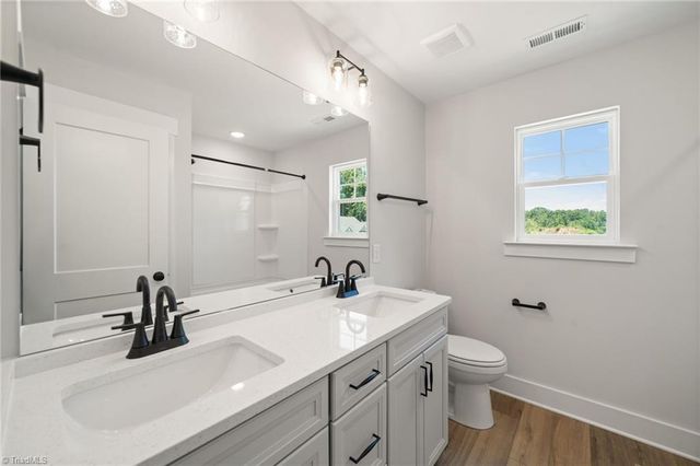 2371 Robbins Perch West Court, Kernersville, NC 27284