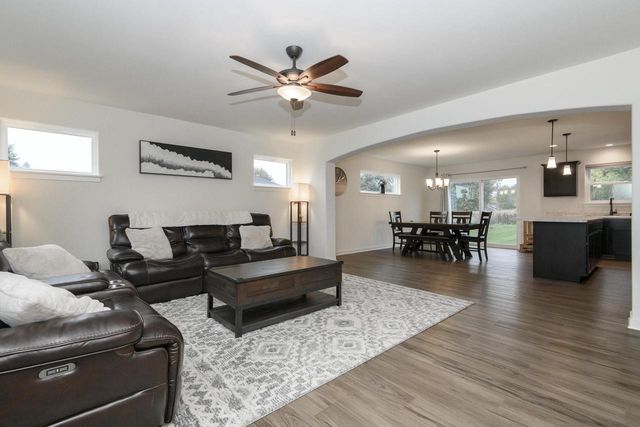781 S Dewey AVENUE, Jefferson, WI 53549
