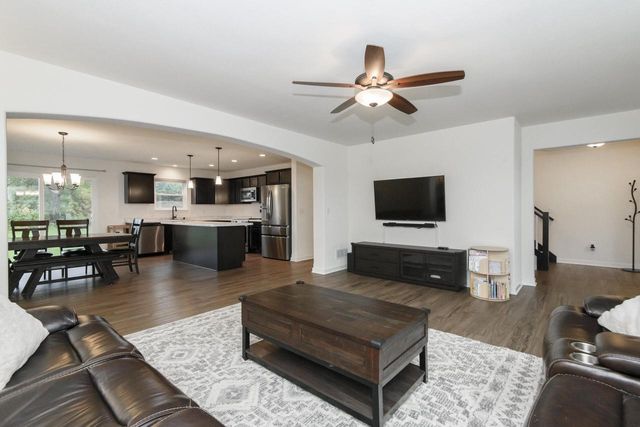 781 S Dewey AVENUE, Jefferson, WI 53549