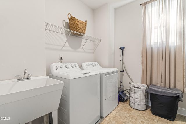 552 Rowanwood Way, Apex, NC 27523