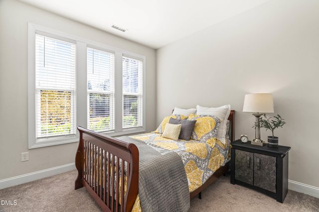 552 Rowanwood Way, Apex, NC 27523