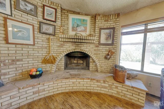 28220 Black Gold Way, Tehachapi, CA 93561