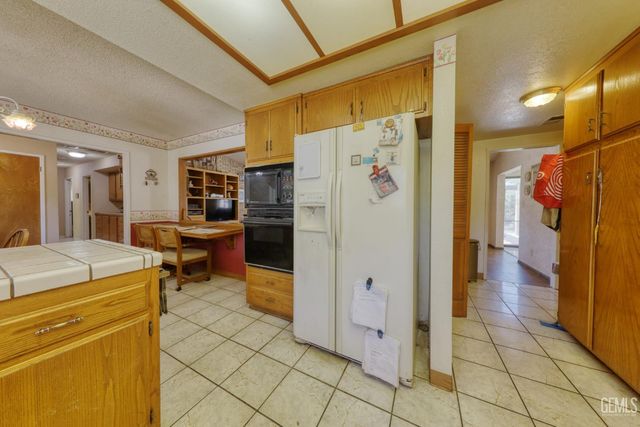 28220 Black Gold Way, Tehachapi, CA 93561