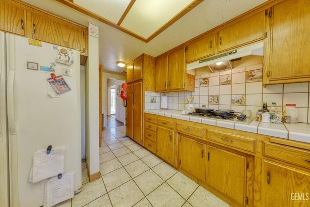 28220 Black Gold Way, Tehachapi, CA 93561