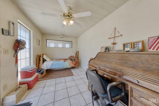 28220 Black Gold Way, Tehachapi, CA 93561