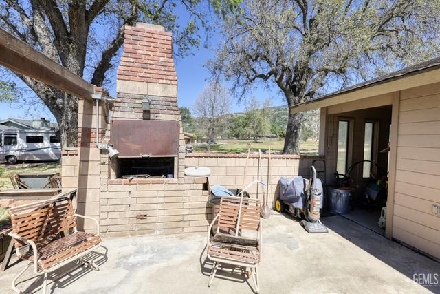 28220 Black Gold Way, Tehachapi, CA 93561