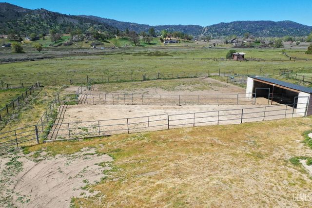 28220 Black Gold Way, Tehachapi, CA 93561