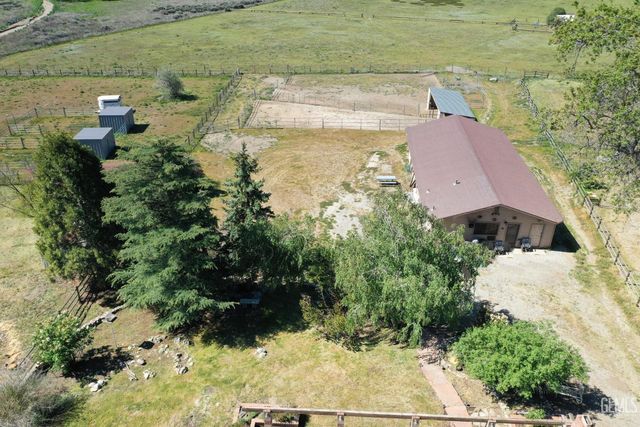 28220 Black Gold Way, Tehachapi, CA 93561