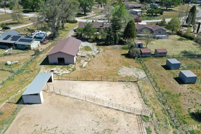 28220 Black Gold Way, Tehachapi, CA 93561