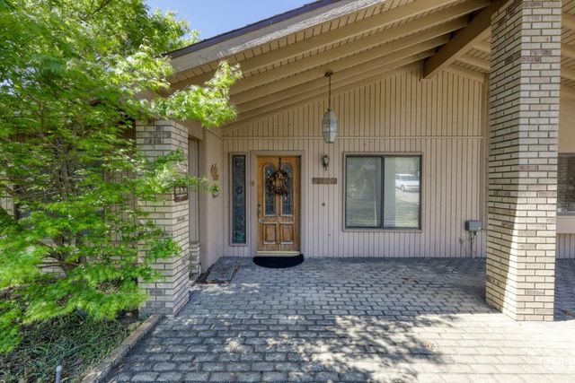 28220 Black Gold Way, Tehachapi, CA 93561