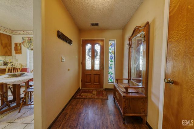 28220 Black Gold Way, Tehachapi, CA 93561