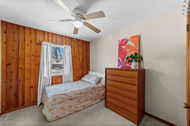 128 Oakwood Drive, Avon Lake, OH 44012