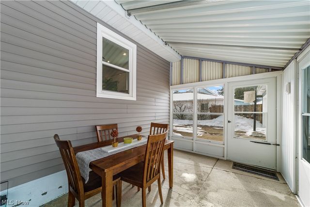 128 Oakwood Drive, Avon Lake, OH 44012