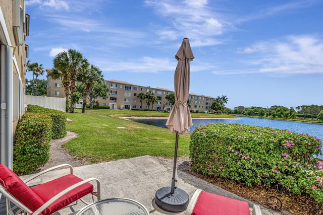 5842 Crystal Shores Drive 105, Boynton Beach, FL 33437