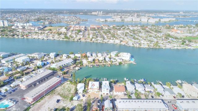 8535 BLIND PASS DRIVE 103, Treasure Island, FL 33706