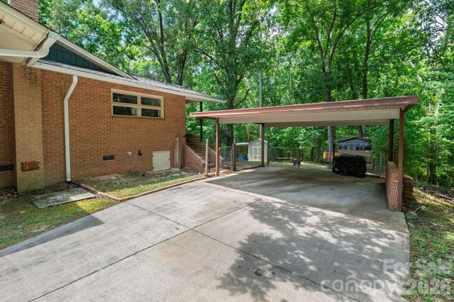 112 Crestwood Circle, Chester, SC 29706