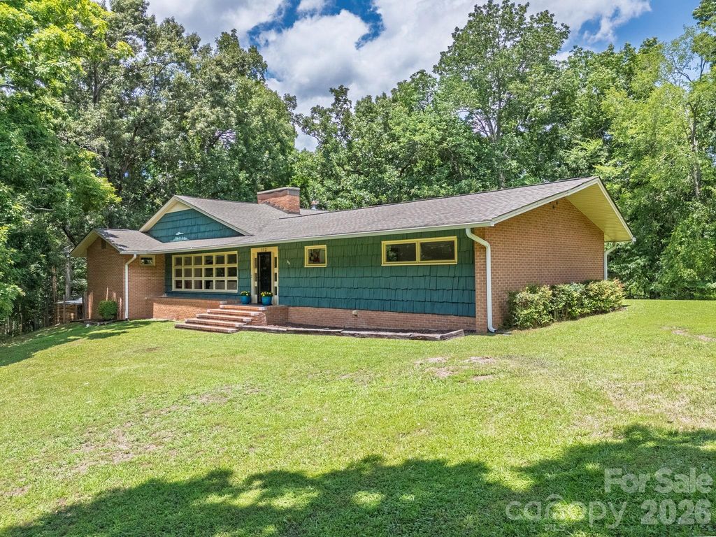 112 Crestwood Circle, Chester, SC 29706