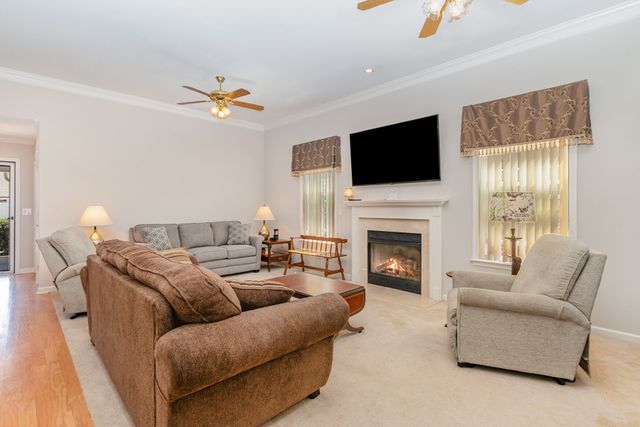 646 Forest Glen Cir, Murfreesboro, TN 37128