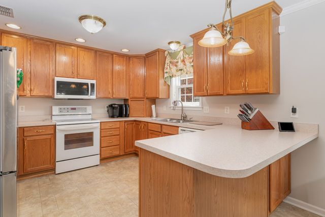 646 Forest Glen Cir, Murfreesboro, TN 37128