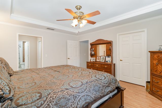 646 Forest Glen Cir, Murfreesboro, TN 37128