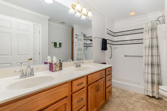 646 Forest Glen Cir, Murfreesboro, TN 37128