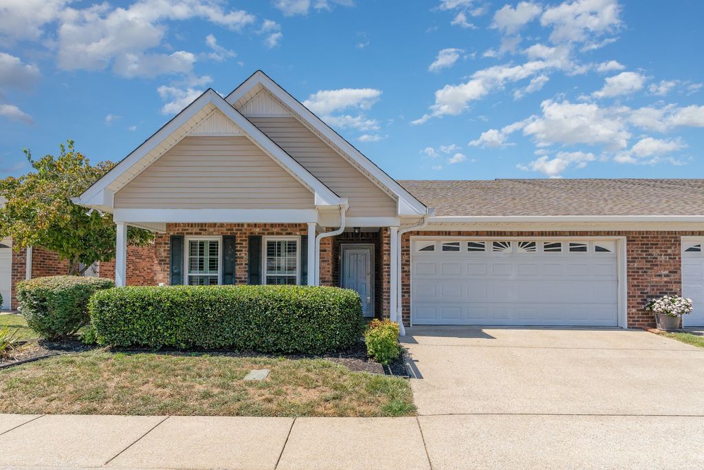 646 Forest Glen Cir, Murfreesboro, TN 37128
