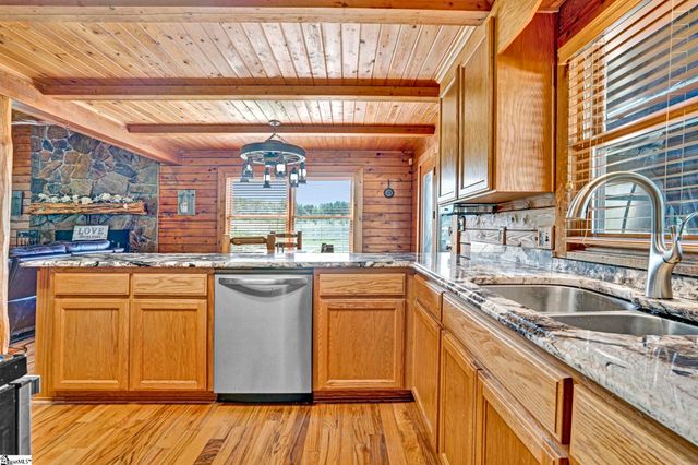 313 Henderson Road, Gray Court, SC 29645