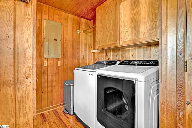 313 Henderson Road, Gray Court, SC 29645