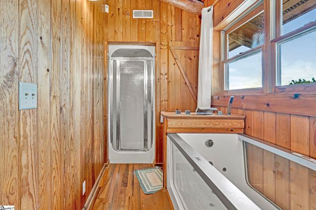 313 Henderson Road, Gray Court, SC 29645