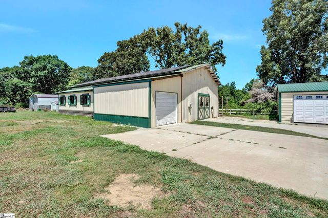 313 Henderson Road, Gray Court, SC 29645