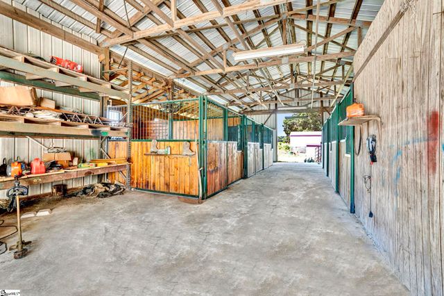 313 Henderson Road, Gray Court, SC 29645