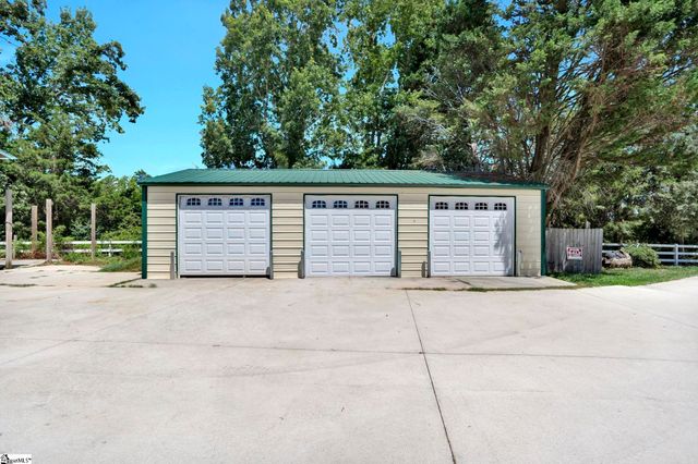 313 Henderson Road, Gray Court, SC 29645