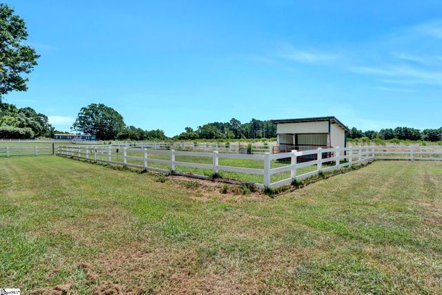 313 Henderson Road, Gray Court, SC 29645