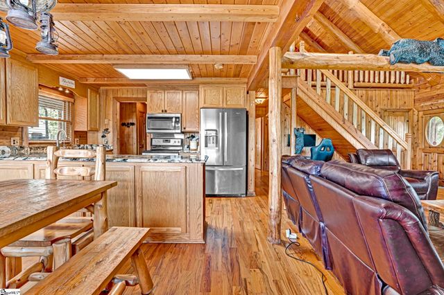 313 Henderson Road, Gray Court, SC 29645