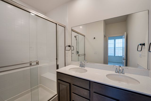 2945 SHOWPLACE Drive, Naperville, IL 60564