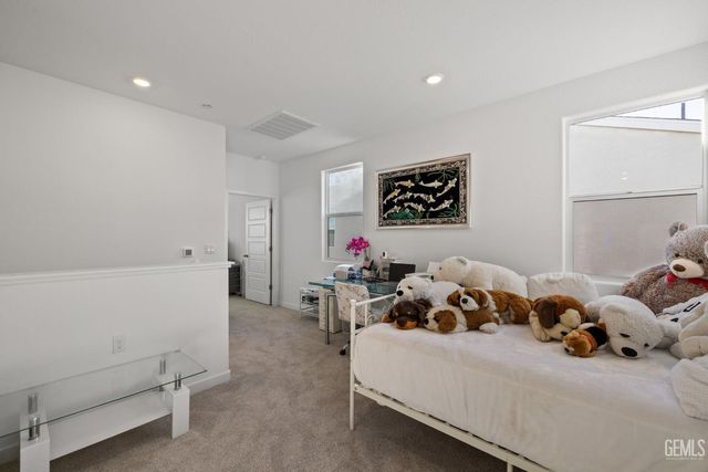 8916 Savona Lane, Shafter, CA 93263