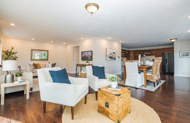 48 County St, Ipswich, MA 01938