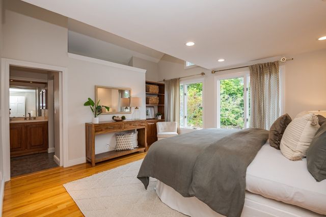 48 County St, Ipswich, MA 01938