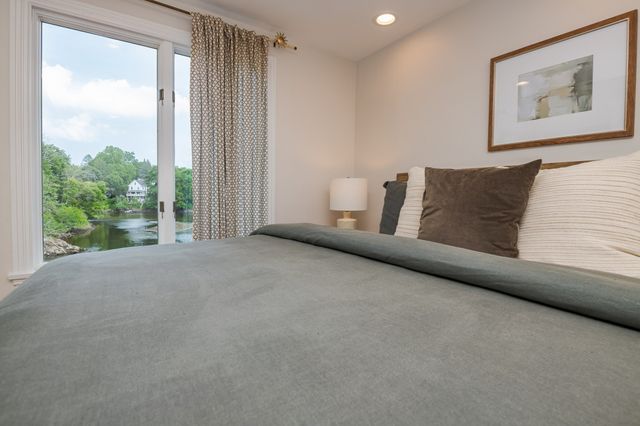 48 County St, Ipswich, MA 01938